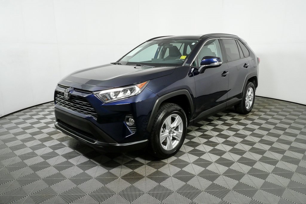 Used 2021 Toyota RAV4 XLE w/ Convenience Package image 25