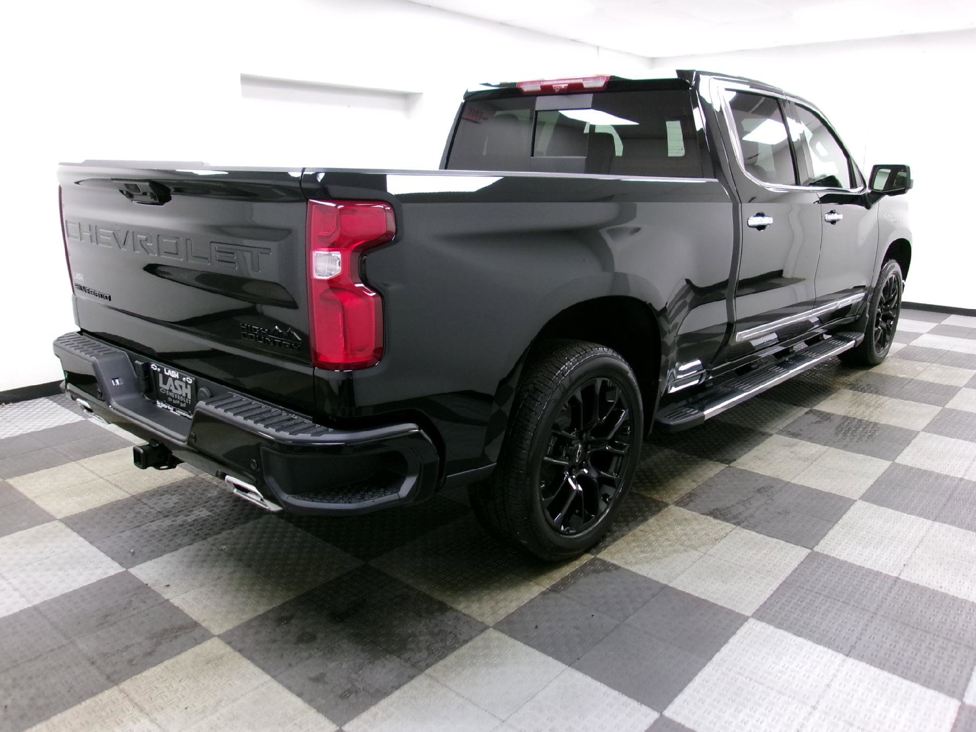 New 2026 Chevrolet Silverado 1500 High Country w/ Technology Package image 14