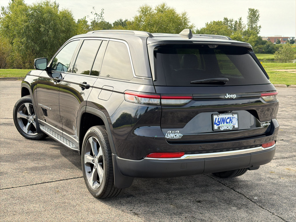Used 2024 Jeep Grand Cherokee Limited w/ Luxury Tech Group II AWD/4WD image 9