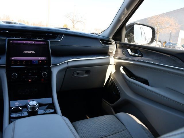 Used 2021 Jeep Grand Cherokee L Overland w/ Advanced Protech Group III image 22