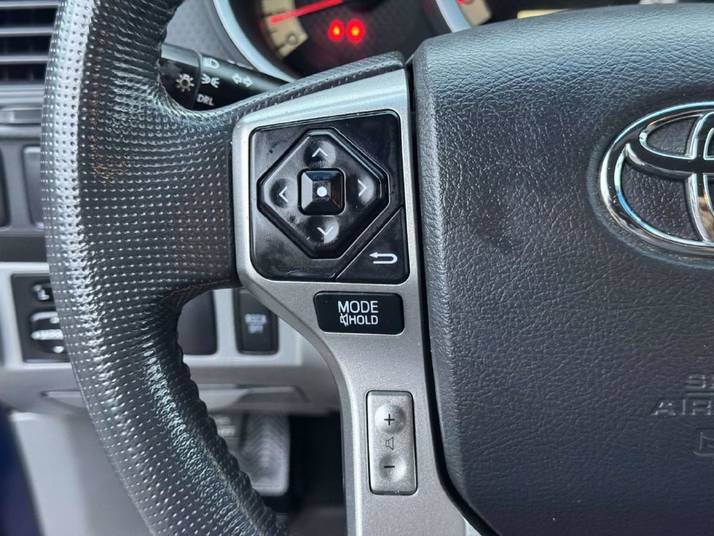Used 2014 Toyota Tacoma 4x4 Double Cab w/ SR5 Package image 11
