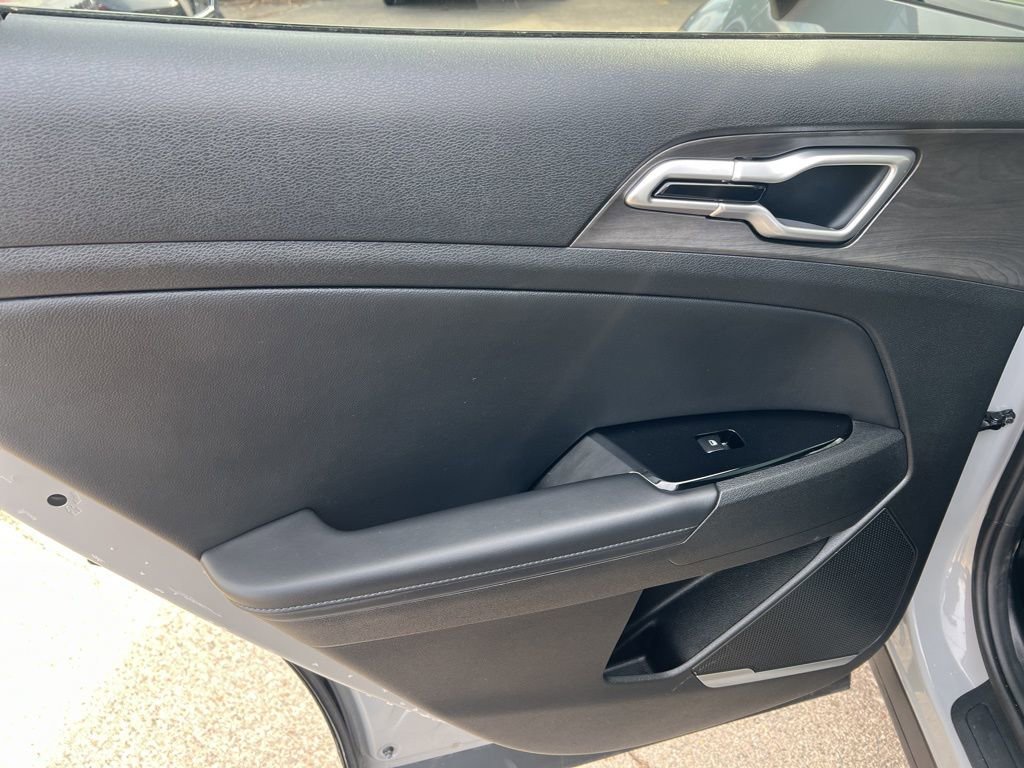 Used 2024 Kia Sportage X-Line w/ X-Line Premium Package image 11