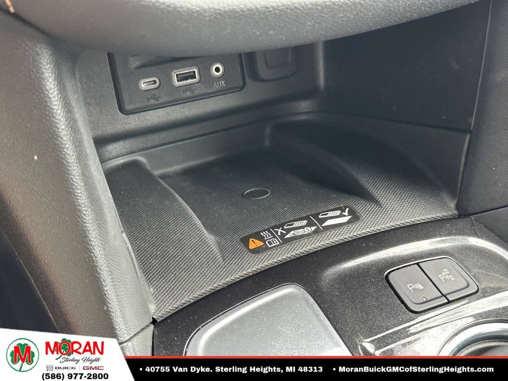 Certified 2023 Chevrolet Equinox Premier FWD image 30