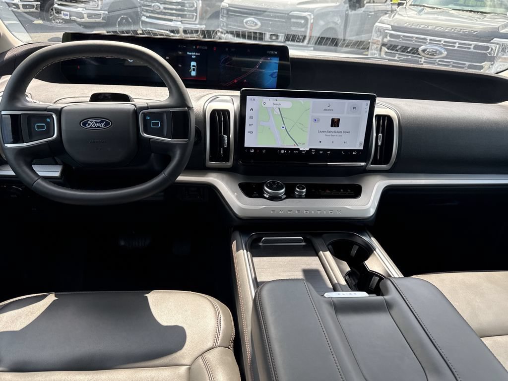 Used 2025 Ford Expedition Active AWD/4WD image 23