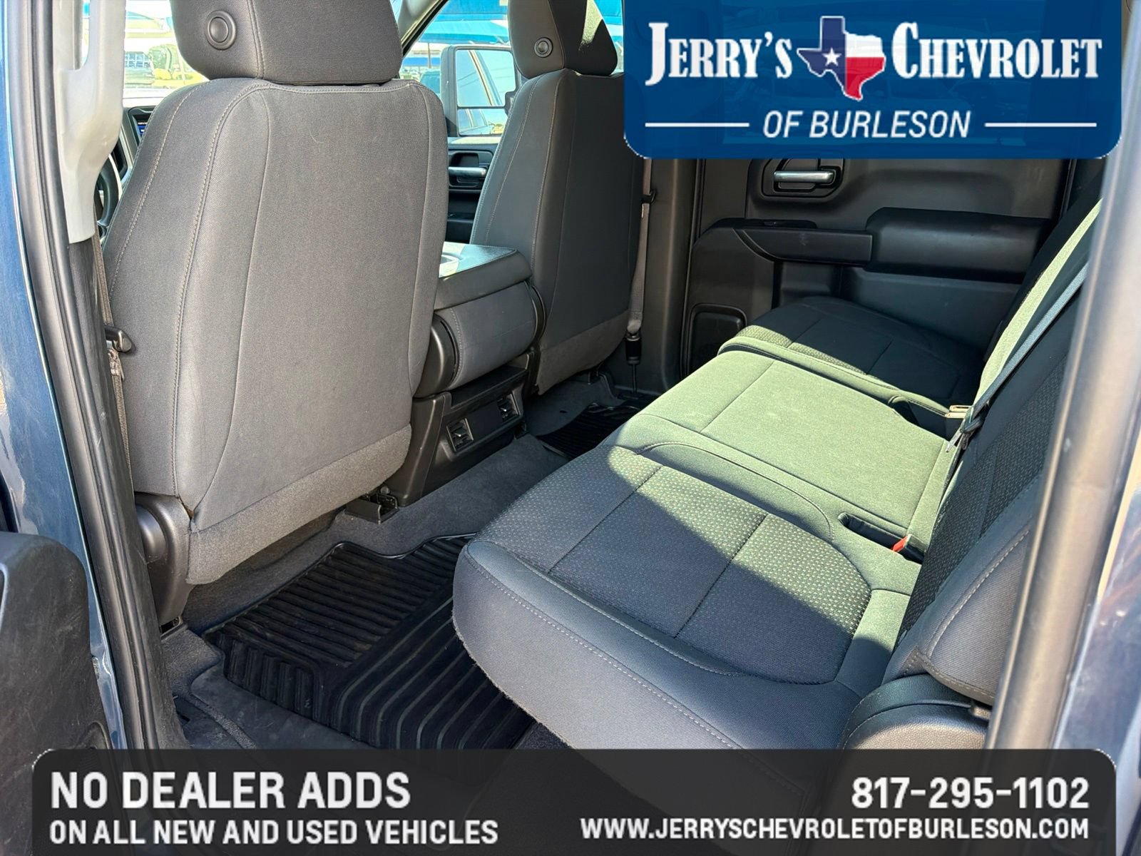 Used 2022 Chevrolet Silverado 2500 Custom w/ Custom Value Package AWD/4WD image 11