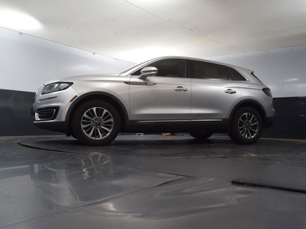 Used 2019 Lincoln Nautilus Select image 52