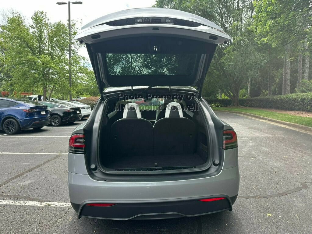 Used 2025 Tesla Model X AWD/4WD image 25