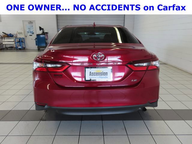 Used 2022 Toyota Camry LE FWD image 11
