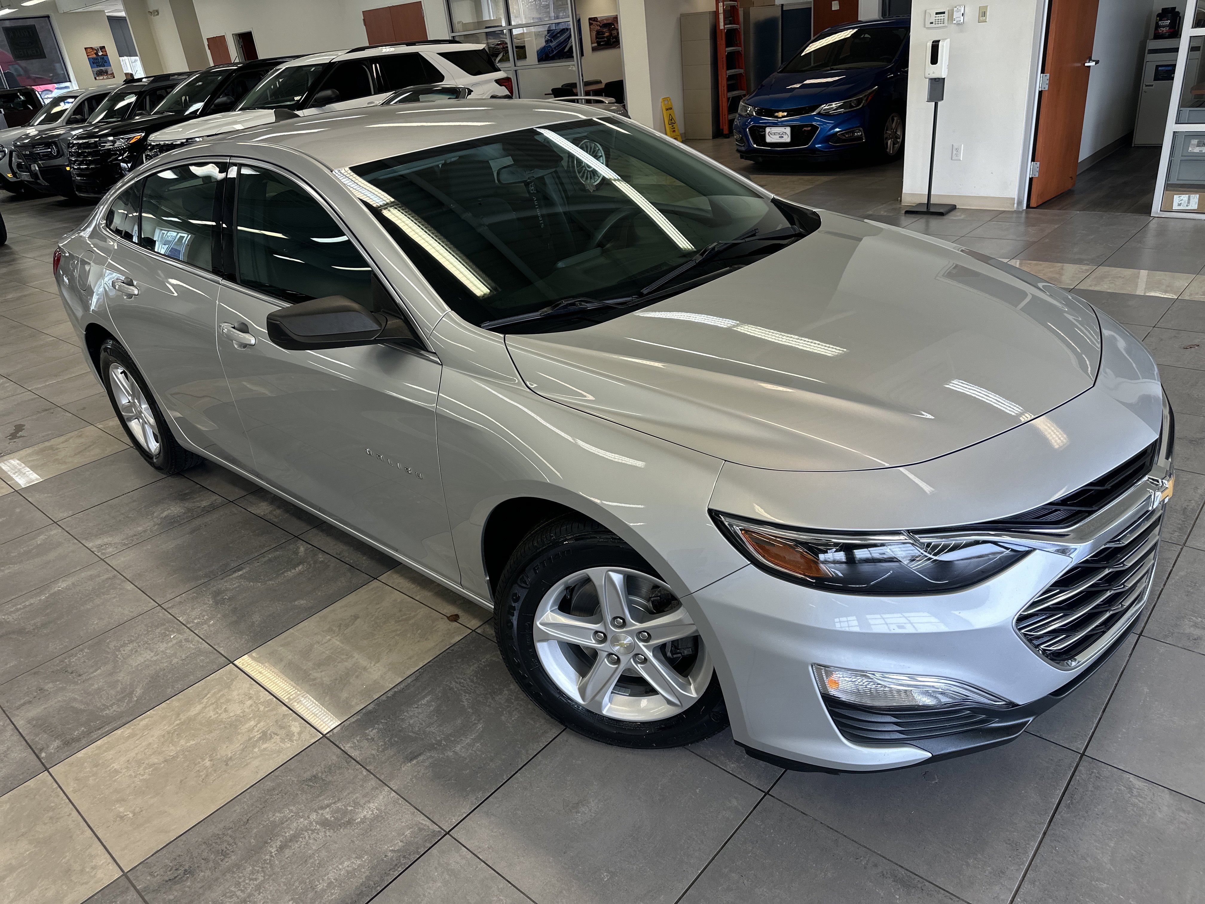 Used 2020 Chevrolet Malibu LS image 9