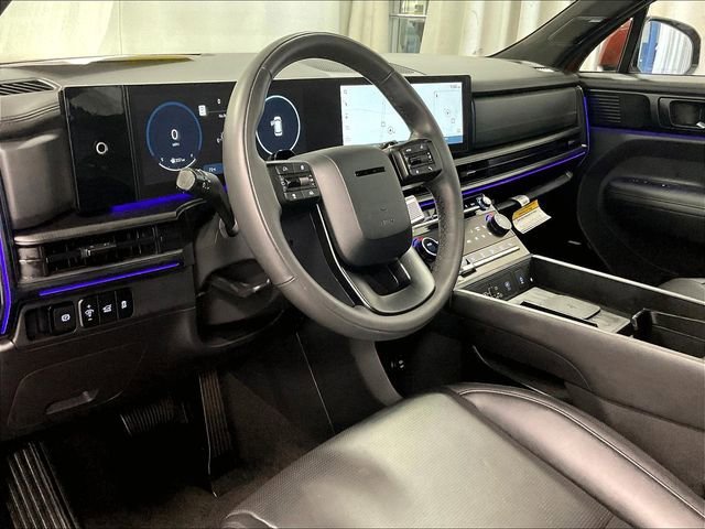 Used 2025 Hyundai Santa Fe Calligraphy AWD/4WD image 8