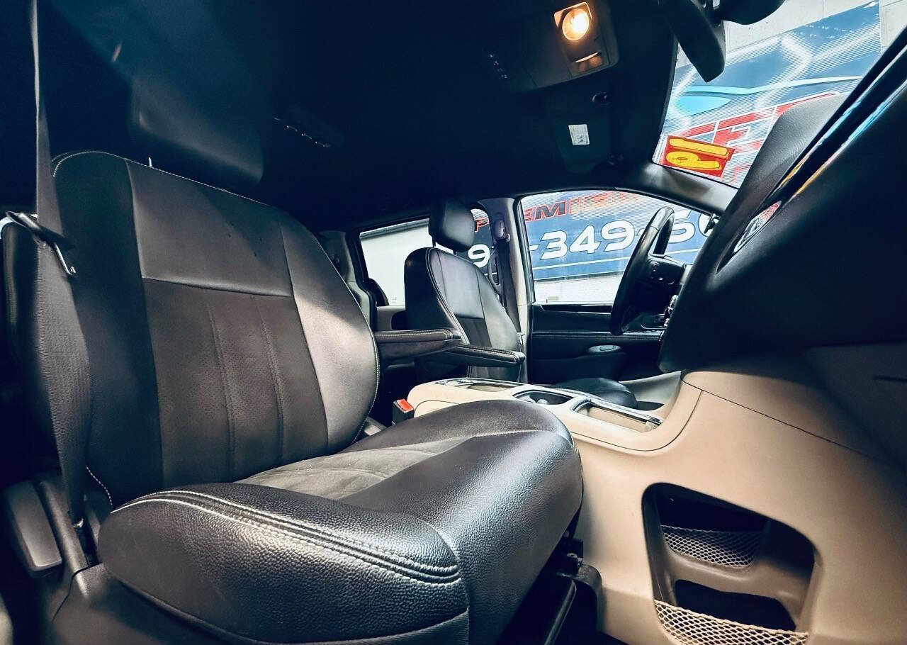 Used 2019 Dodge Grand Caravan GT FWD image 4