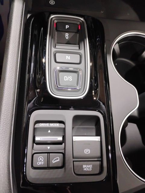 New 2025 Honda Pilot Touring image 37