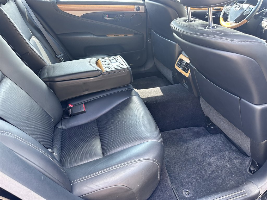 Used 2015 Lexus LS 460 L image 13