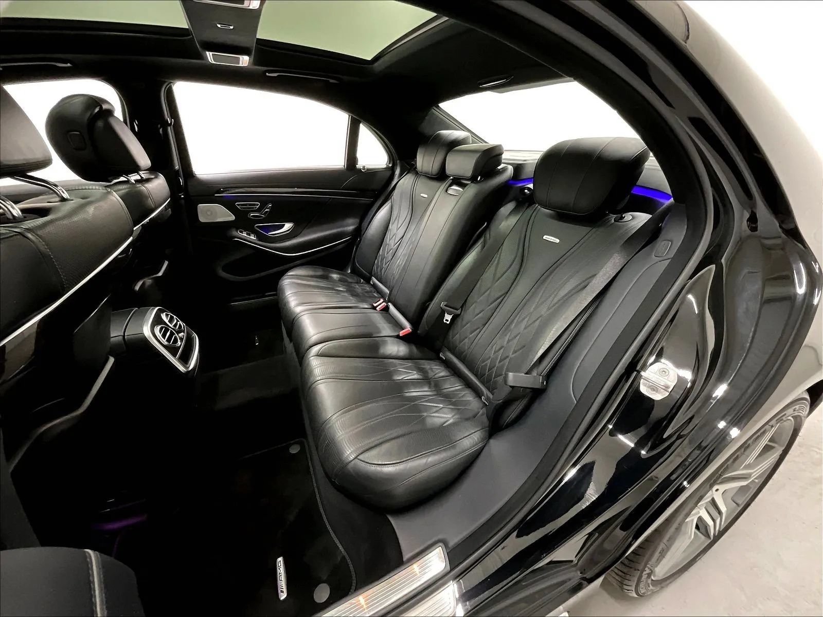 Used 2016 Mercedes-Benz S 63 AMG 4MATIC Sedan w/ Driver Assistance Package image 14