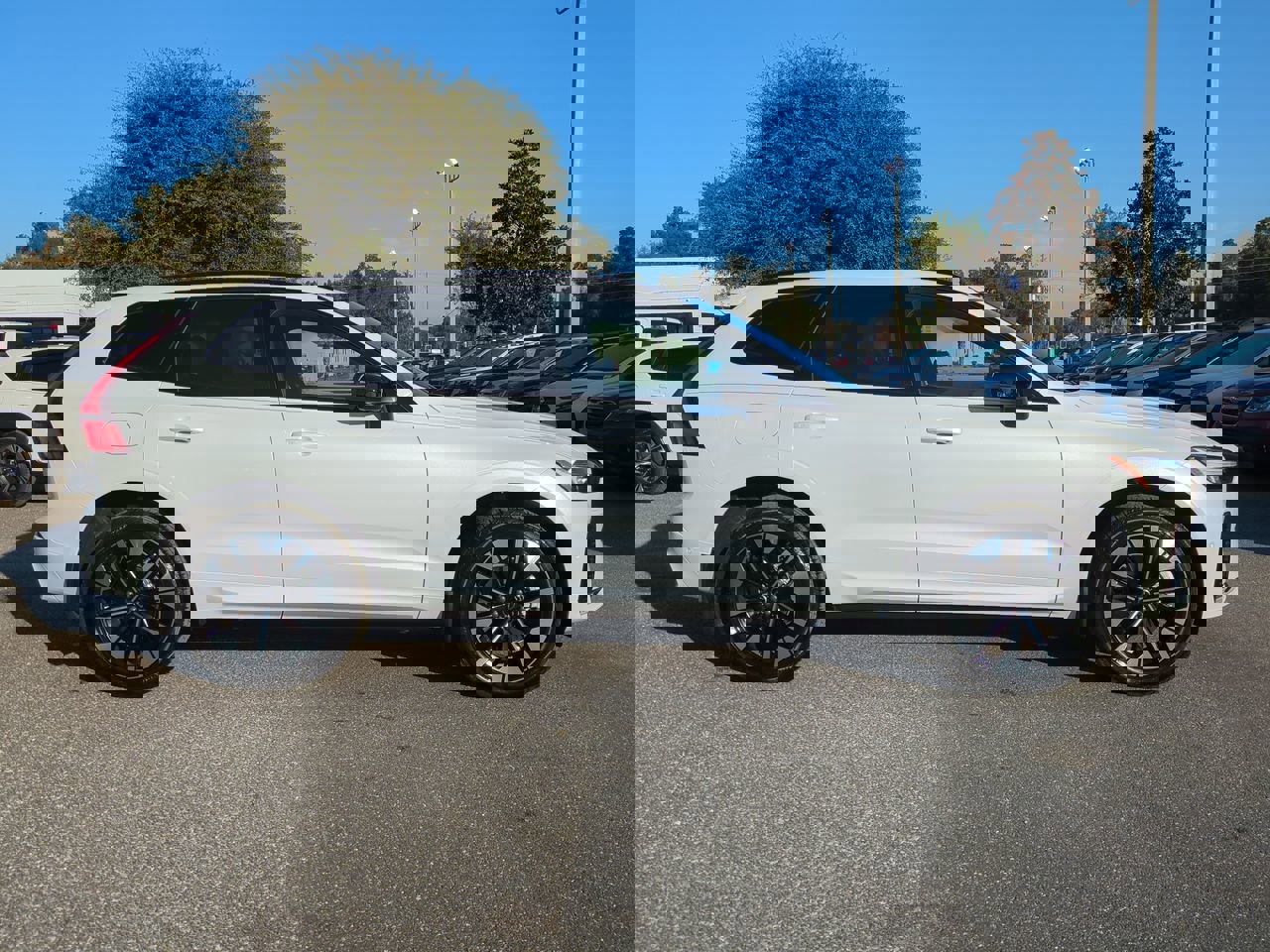 New 2026 Volvo XC60 B5 Plus w/ Protection Package Premier image 3