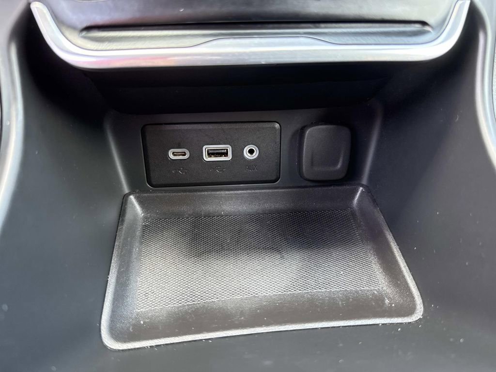 Used 2021 GMC Terrain SLE w/ Driver Convenience Package FWD image 34