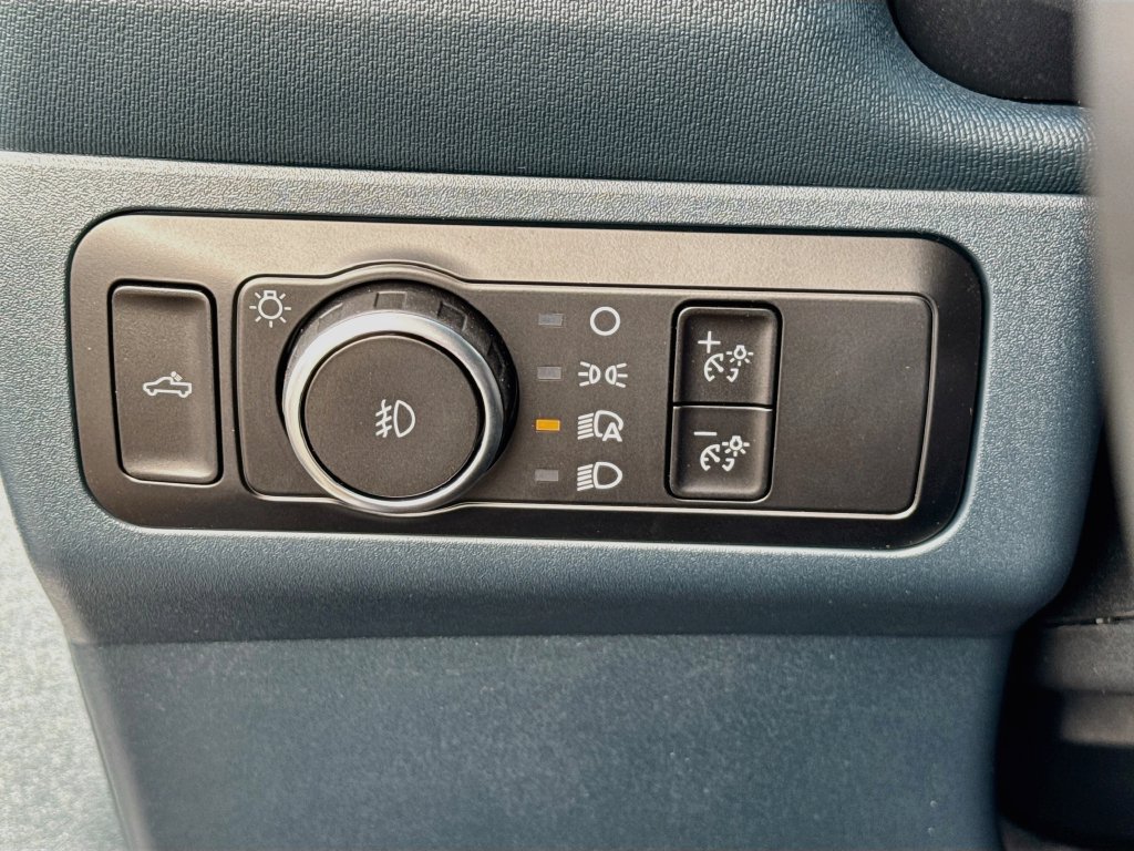 New 2026 Ford Maverick Lobo AWD/4WD image 10
