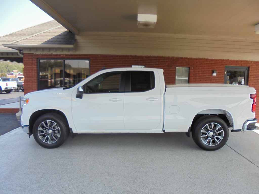 Used 2023 Chevrolet Silverado 1500 LT RWD image 1