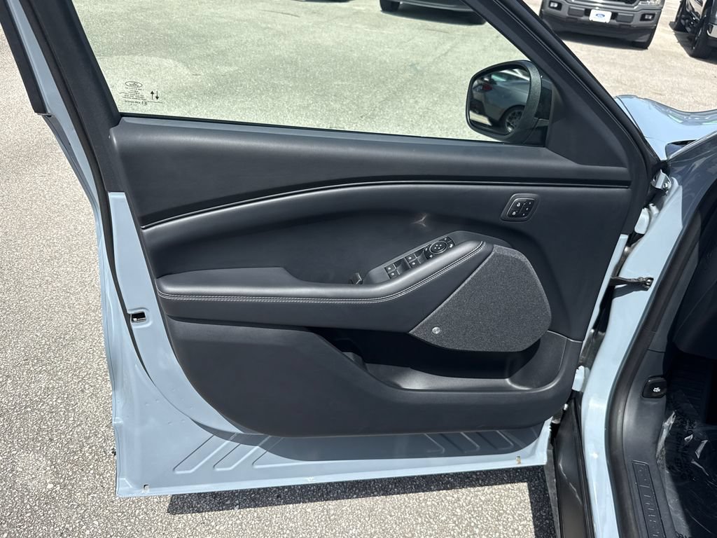Used 2025 Ford Mustang Mach-E Premium RWD image 13