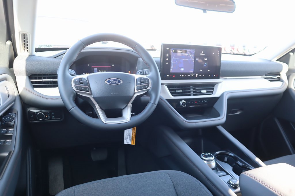 New 2026 Ford Explorer Active image 2