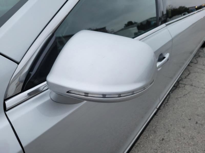 Used 2013 Lincoln MKT Limo AWD image 21