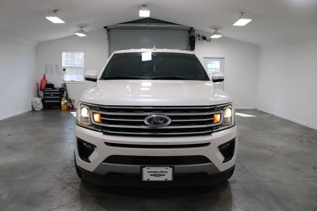 Used 2018 Ford Expedition XLT w/ Equipment Group 202A image 3