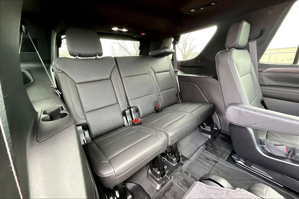 Used 2024 Chevrolet Tahoe LT w/ Luxury Package image 38