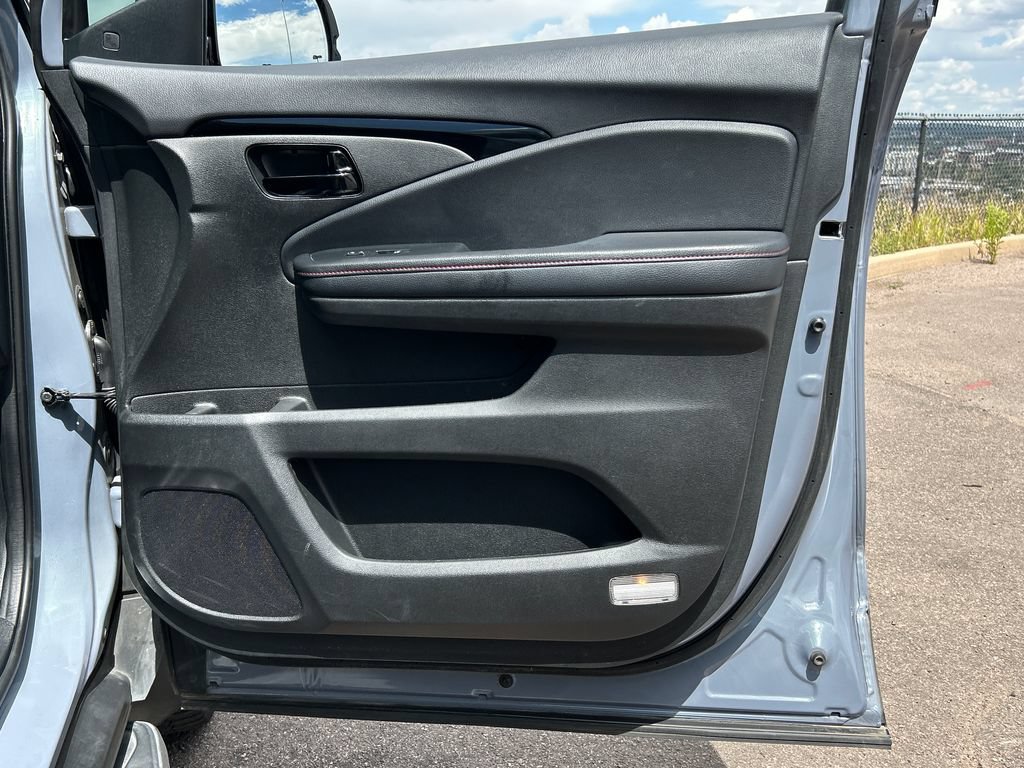 Used 2024 Honda Passport Black Edition image 31