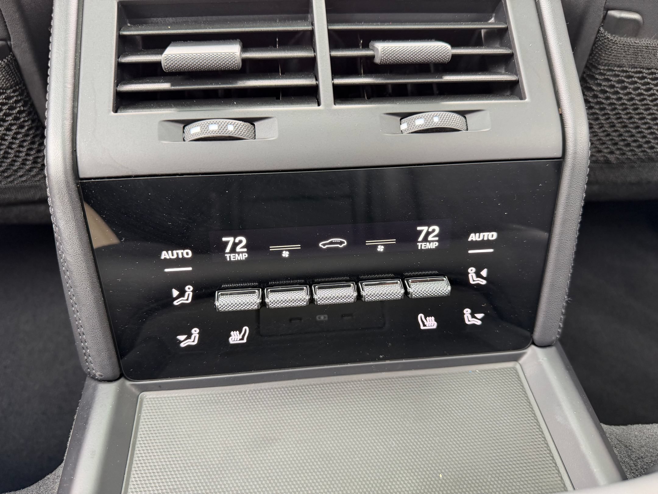 Certified 2024 Porsche Panamera image 28