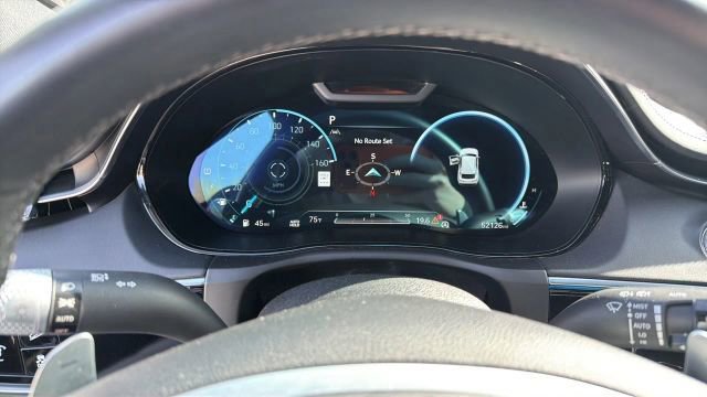 Used 2023 Genesis GV70 2.5T w/ Sport Prestige Package image 11