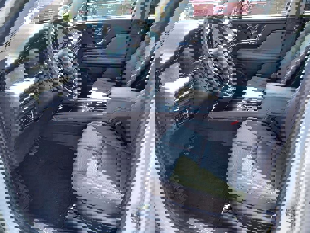 Used 2023 Lincoln Corsair Grand Touring w/ Equipment Group 302A image 32