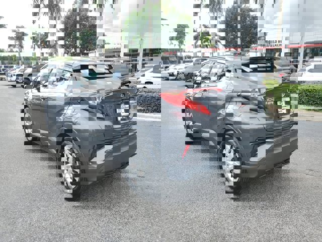Certified 2021 Toyota C-HR LE image 3