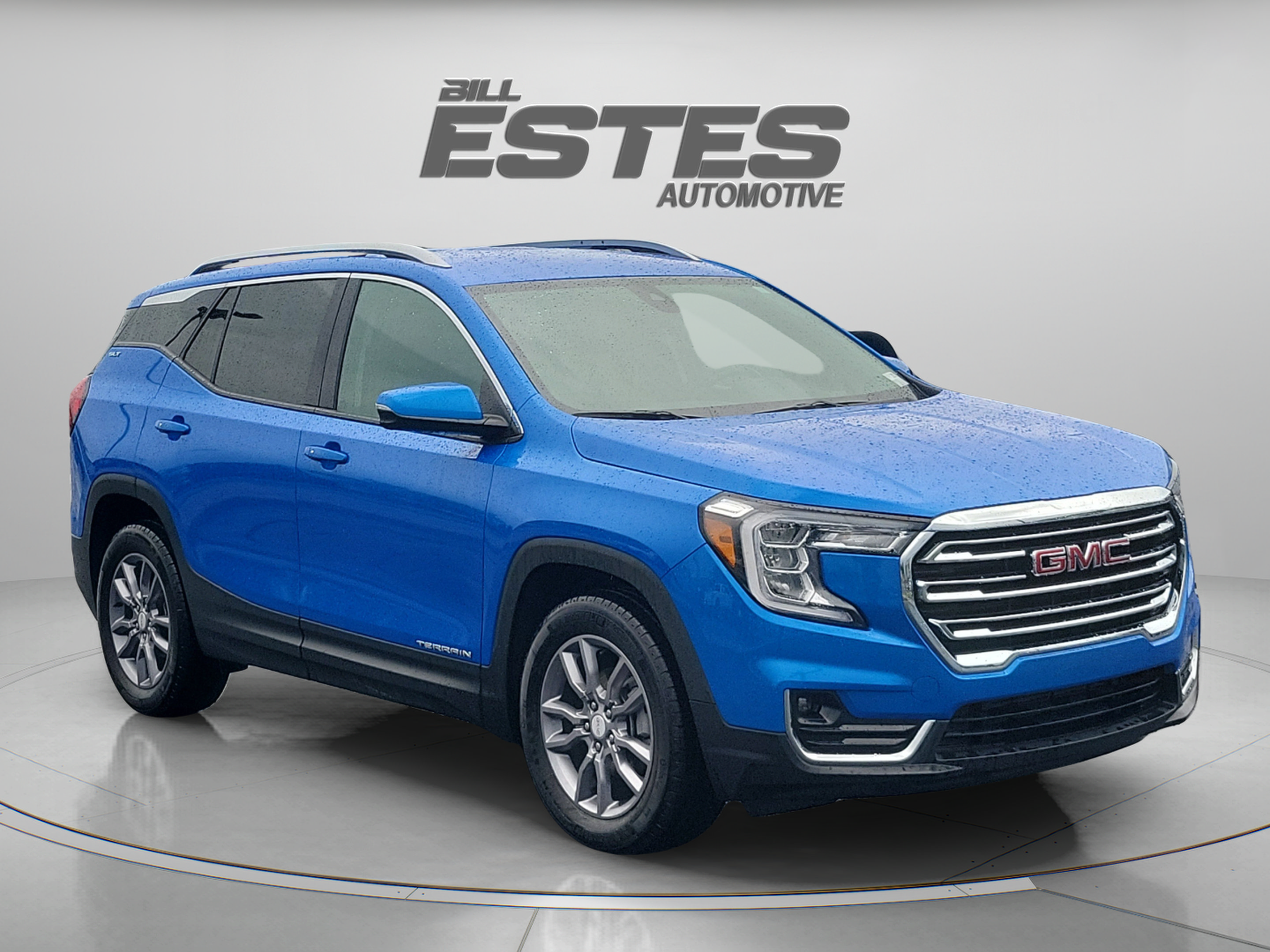 Used 2024 GMC Terrain SLT w/ Infotainment Package II FWD image 5