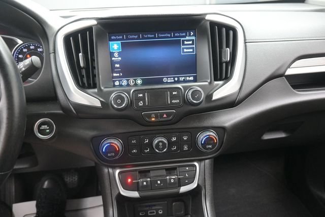Used 2023 GMC Terrain SLT FWD image 10
