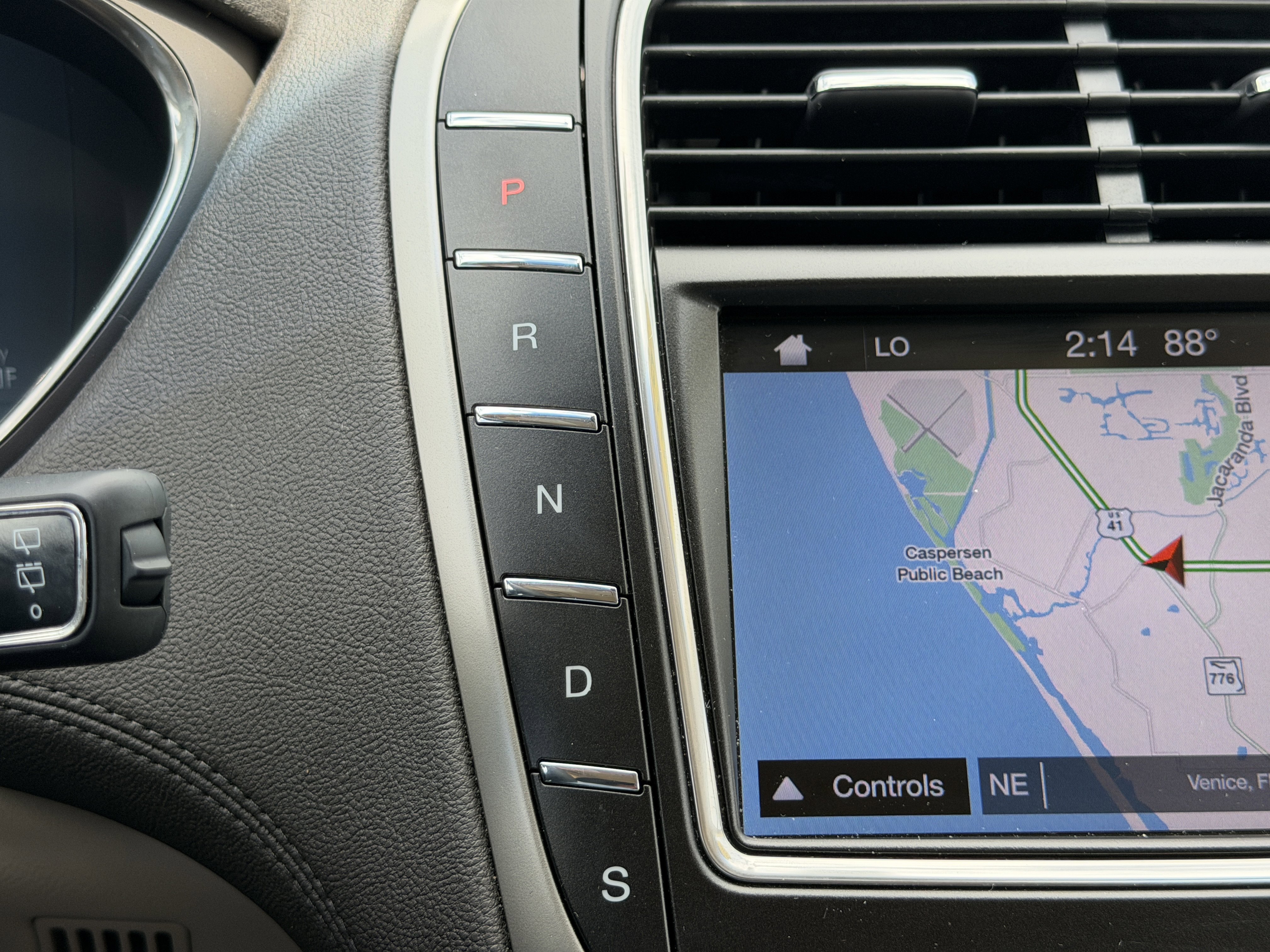 Used 2019 Lincoln Nautilus Select image 23