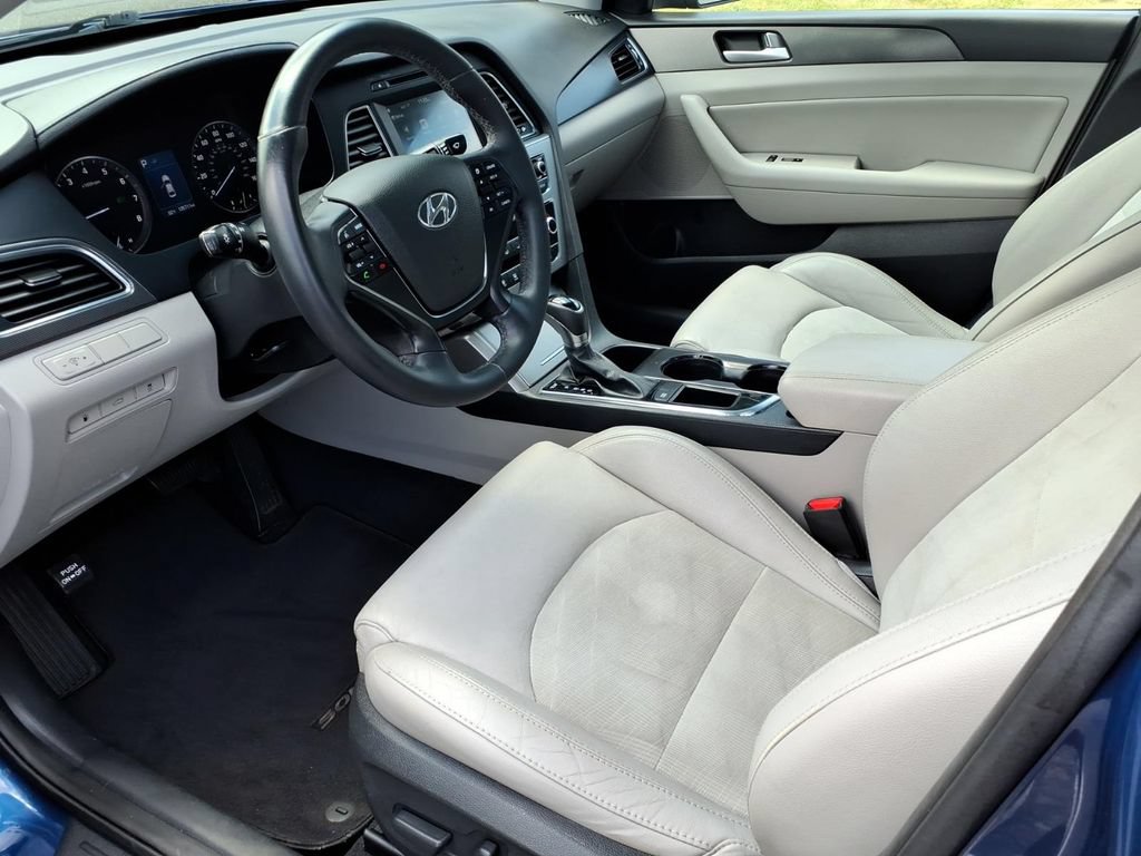Used 2017 Hyundai Sonata Sport w/ Value Edition Package 02 FWD image 14