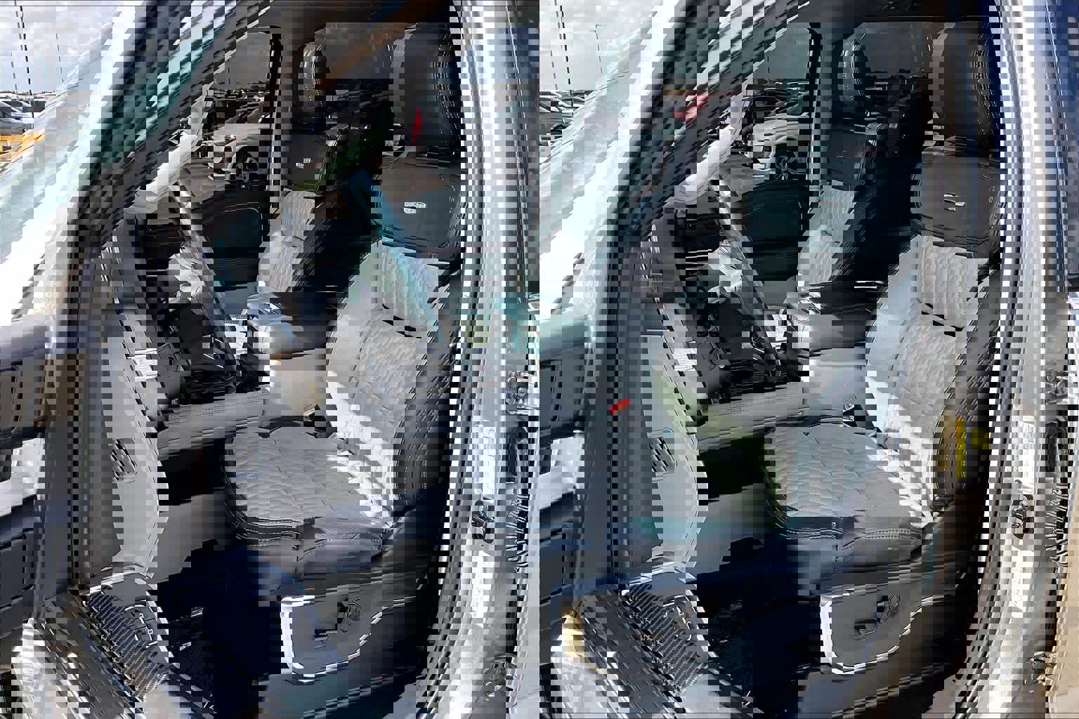 Used 2024 Ford F450 Limited image 9