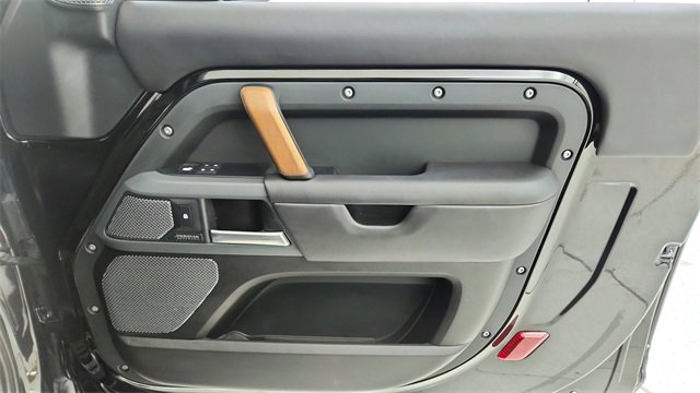 Used 2022 Land Rover Defender 90 X image 22