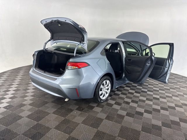 Used 2022 Toyota Corolla LE image 16