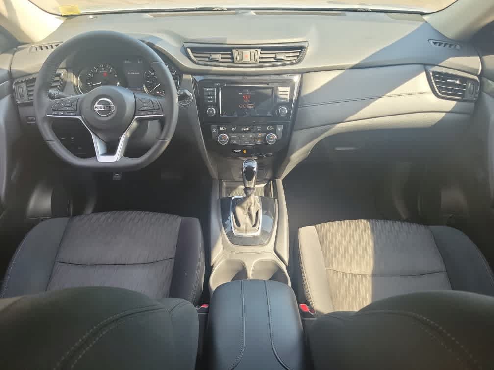 Used 2018 Nissan Rogue SV AWD/4WD image 30