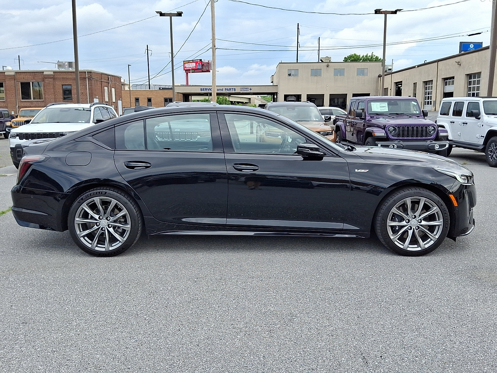 Used 2024 Cadillac CT5 V w/ Premium Package AWD/4WD image 8