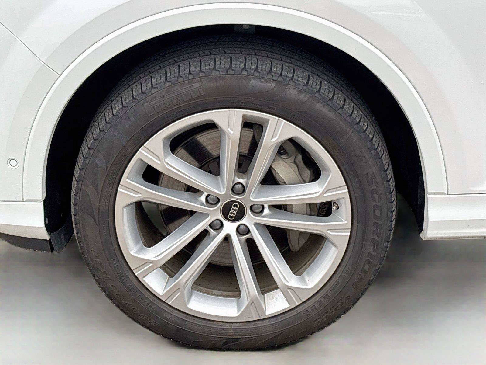 Used 2025 Audi Q7 3.0T Premium Plus AWD/4WD image 32