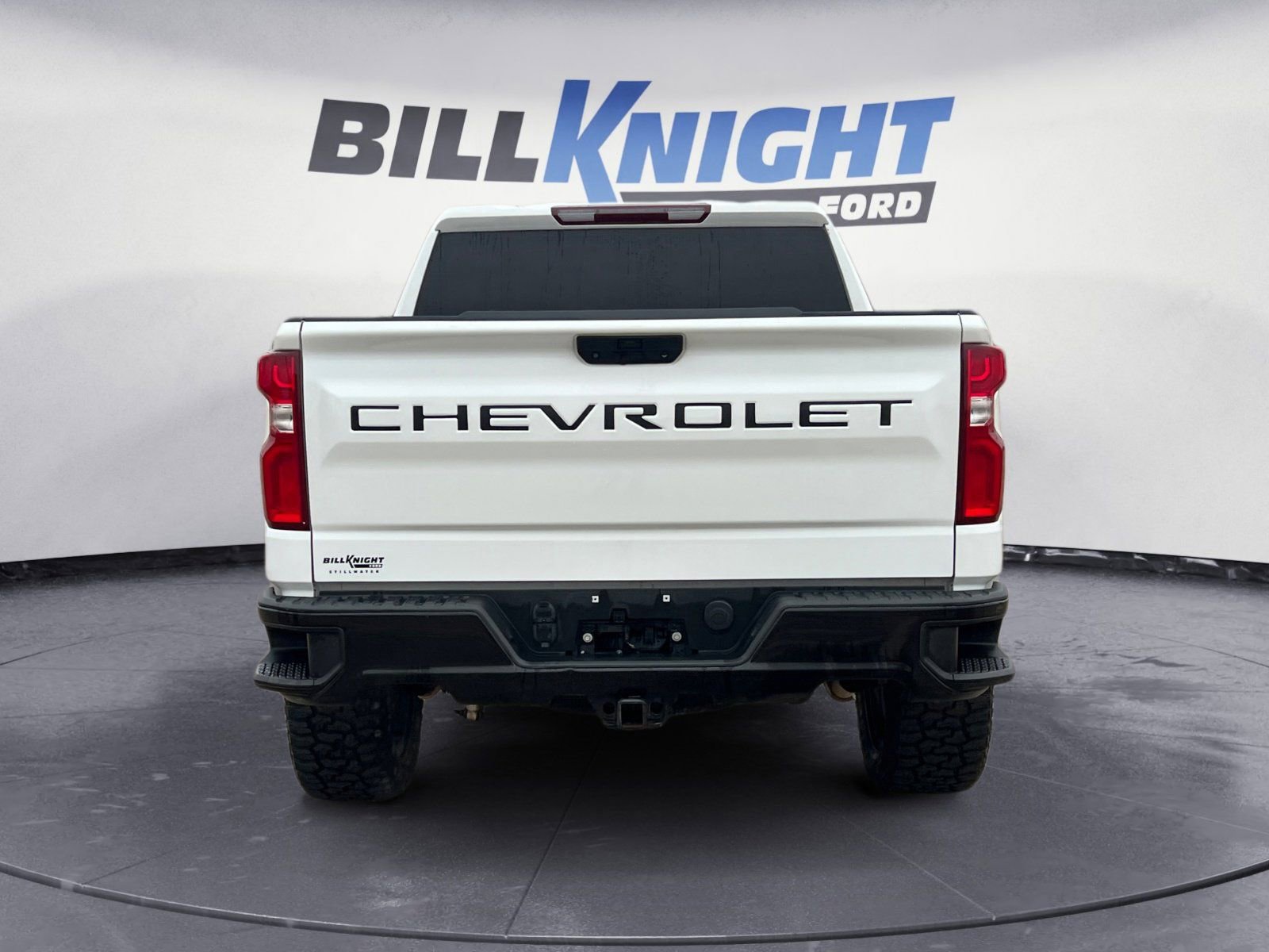 Used 2021 Chevrolet Silverado 1500 LT Trail Boss w/ LPO, Dark Essentials Package AWD/4WD image 4
