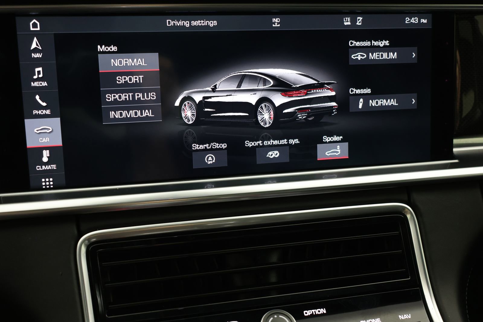 Used 2018 Porsche Panamera Turbo AWD/4WD image 48