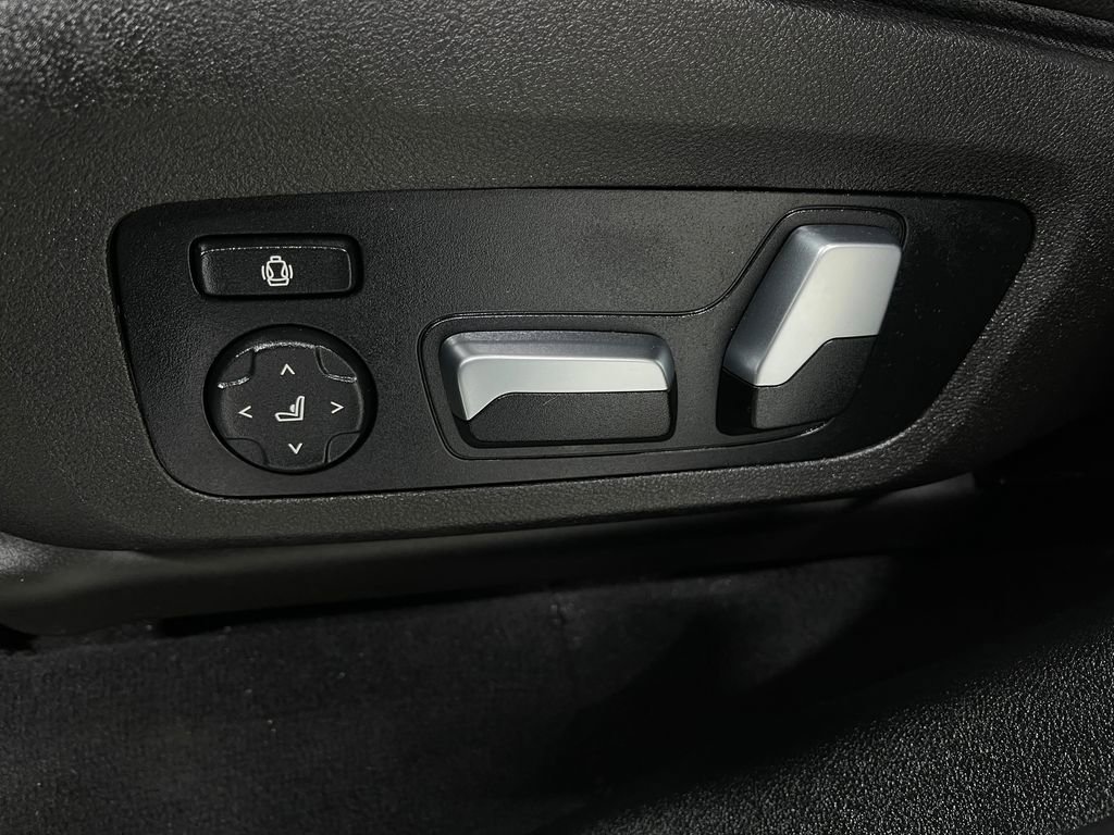 Used 2018 BMW X3 xDrive30i w/ Convenience Package image 17