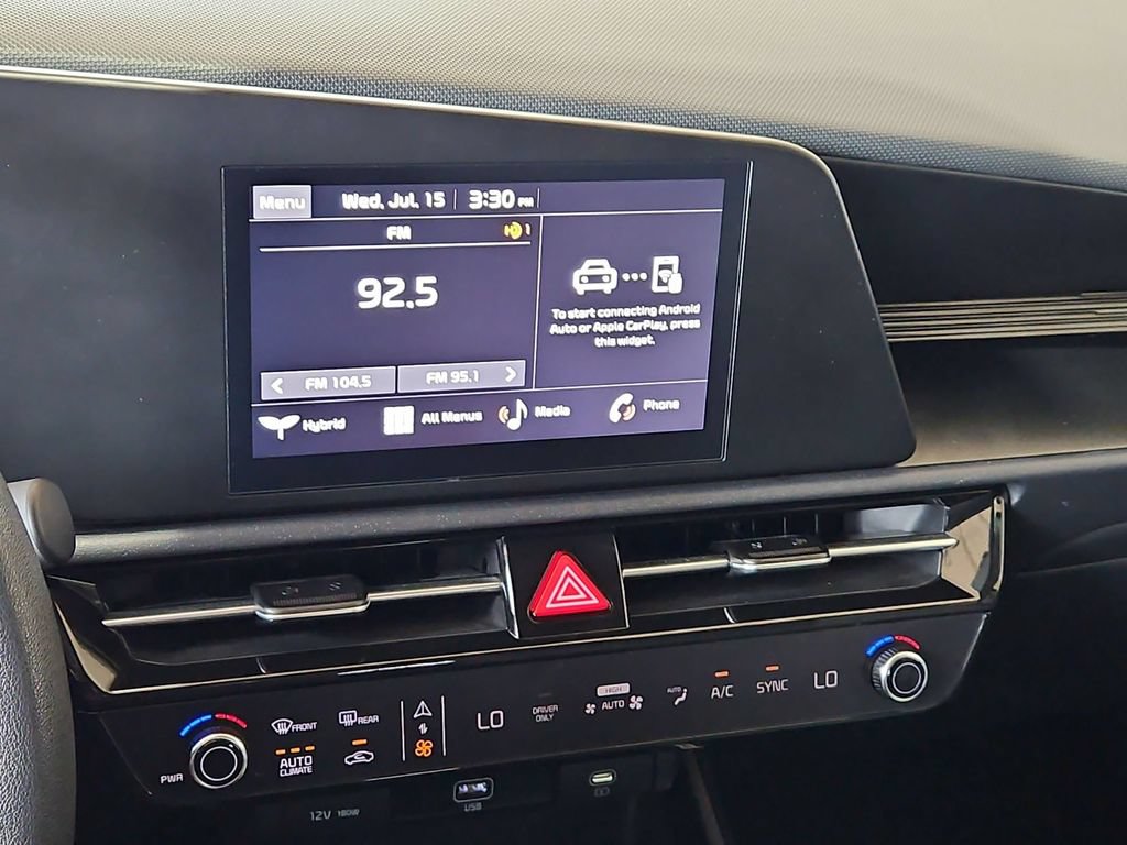 Used 2025 Kia Niro LX FWD image 19