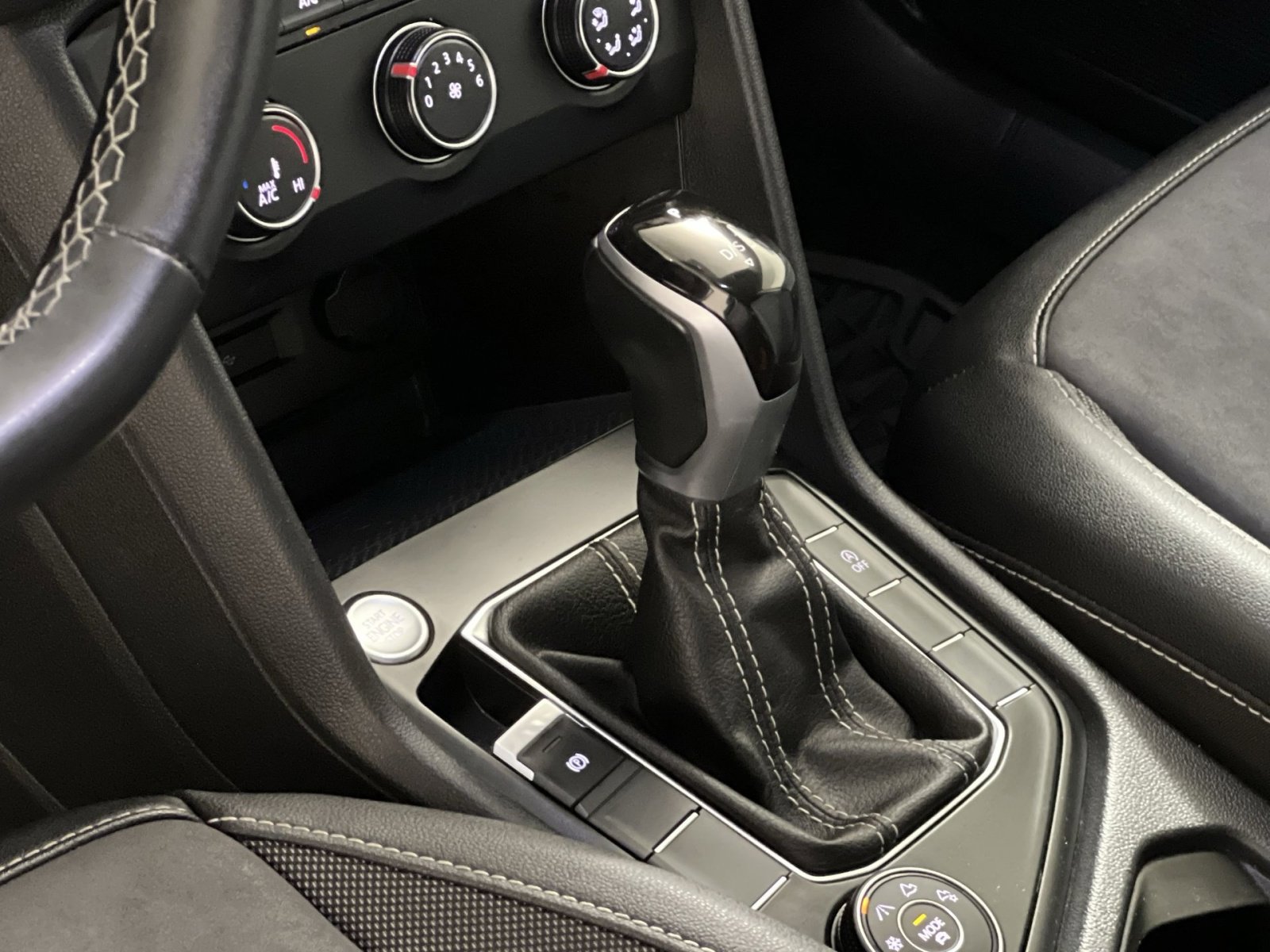 Used 2022 Volkswagen Taos SE image 20