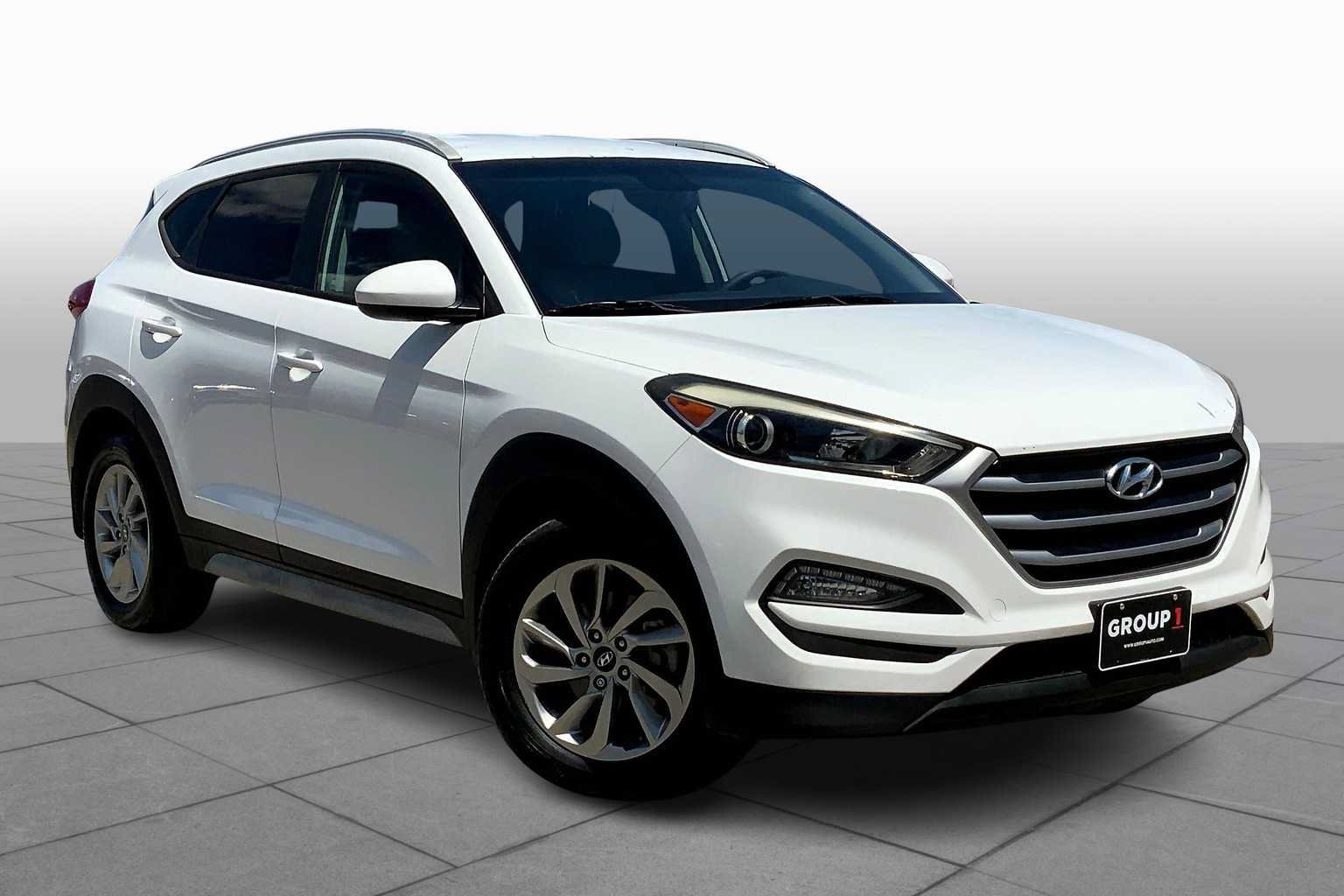 Used 2017 Hyundai Tucson SE w/ SE Popular Package 02 FWD image 3