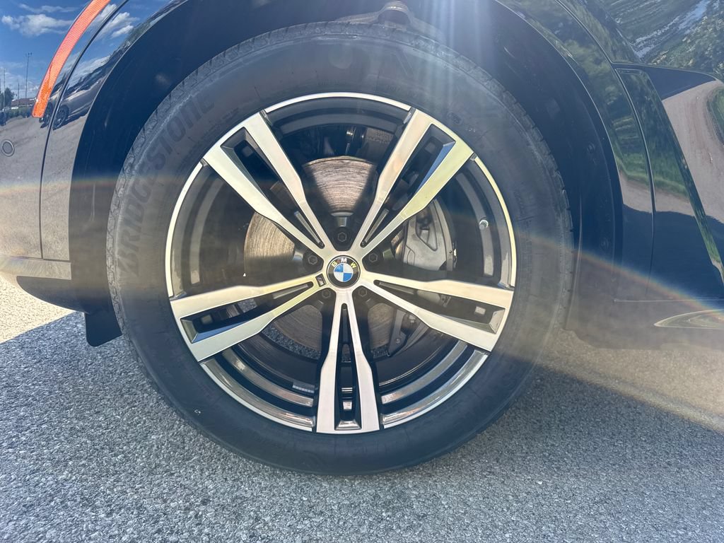 New 2026 BMW X7 xDrive40i w/ M Sport Package AWD/4WD image 8