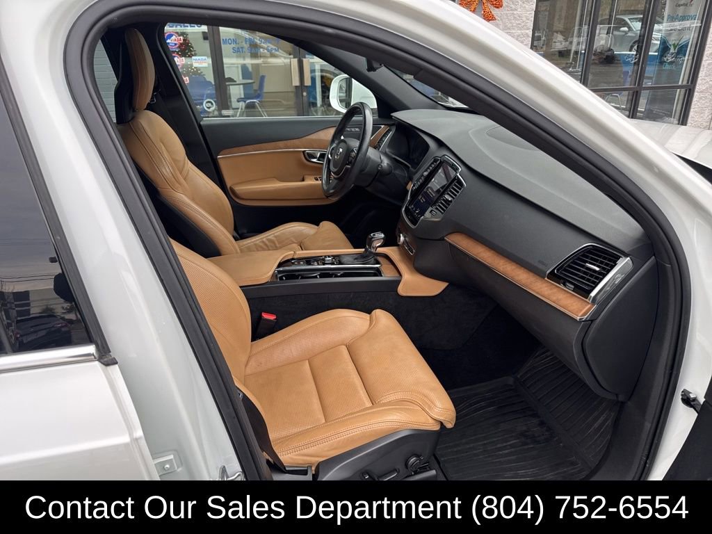 Used 2017 Volvo XC90 T6 Inscription w/ Vision Package image 17